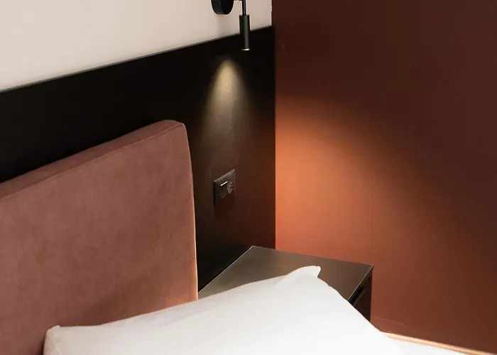 The Red Tile - Sweet Escape Apartment *