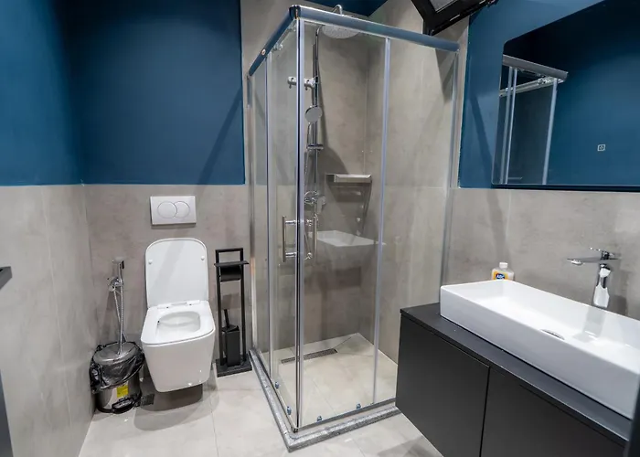 The Red Tile - Sweet Escape 地拉那