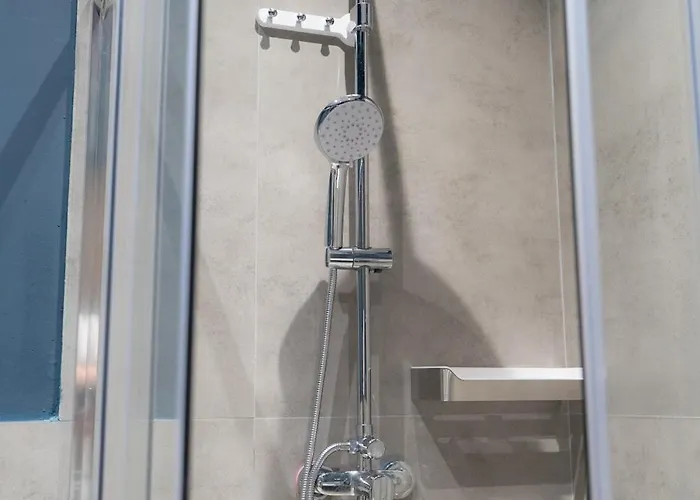 The Red Tile - Sweet Escape *